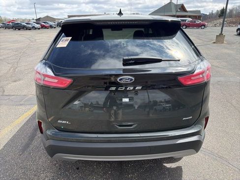 Used 2024 Ford Edge SEL w/ Convenience Package AWD/4WD image 4