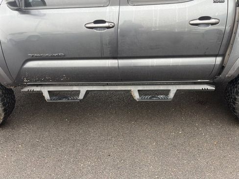 Used 2022 Toyota Tacoma SR5 image 9