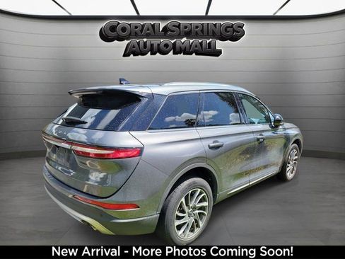 Used 2022 Lincoln Corsair FWD image 4