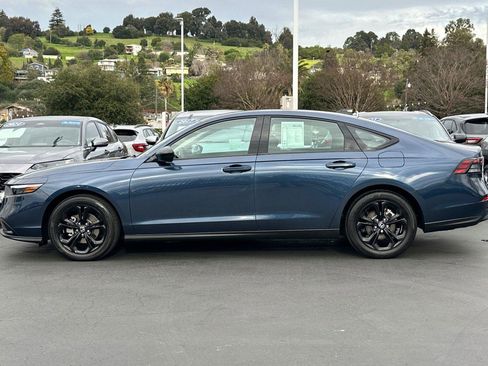 Certified 2025 Honda Accord SE image 6