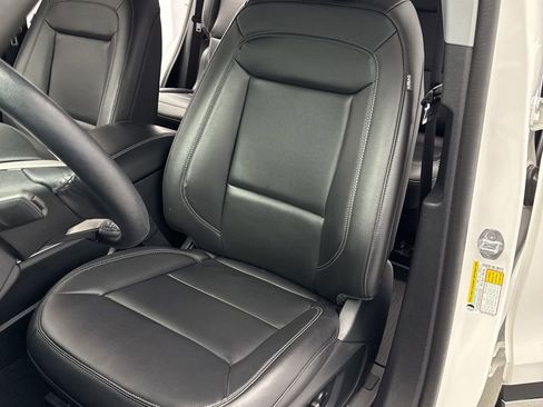 Certified 2023 Ford Explorer XLT w/ Equipment Group 202A image 10