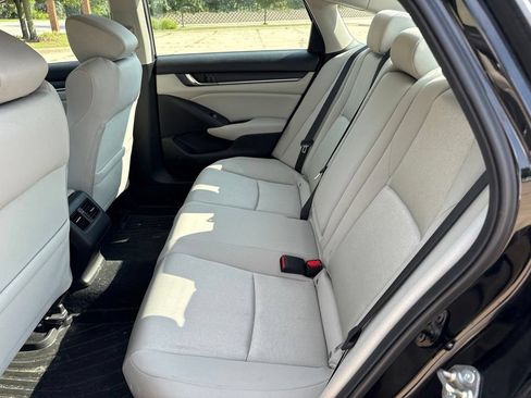 Used 2018 Honda Accord EX image 14