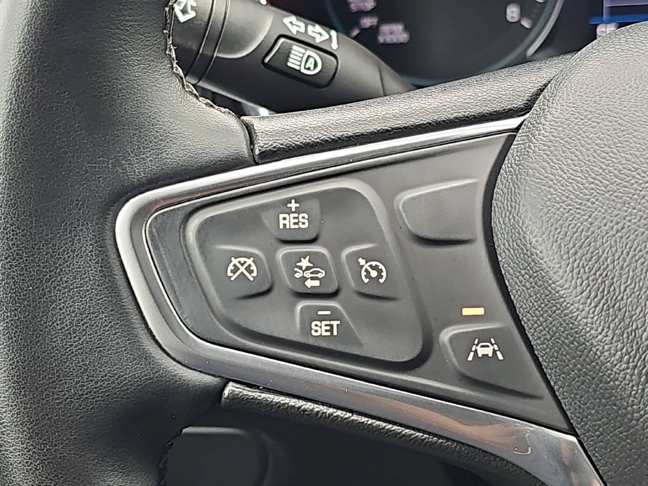 Used 2023 Chevrolet Equinox LT FWD image 22