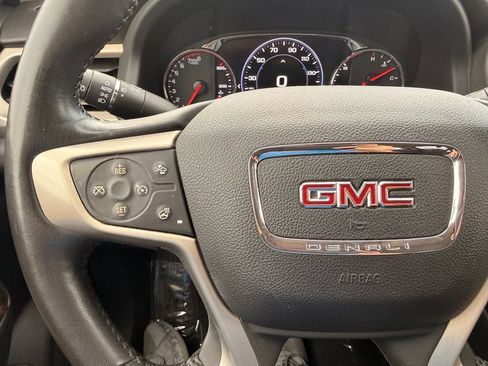 Used 2021 GMC Acadia Denali w/ Denali Technology Package FWD image 19