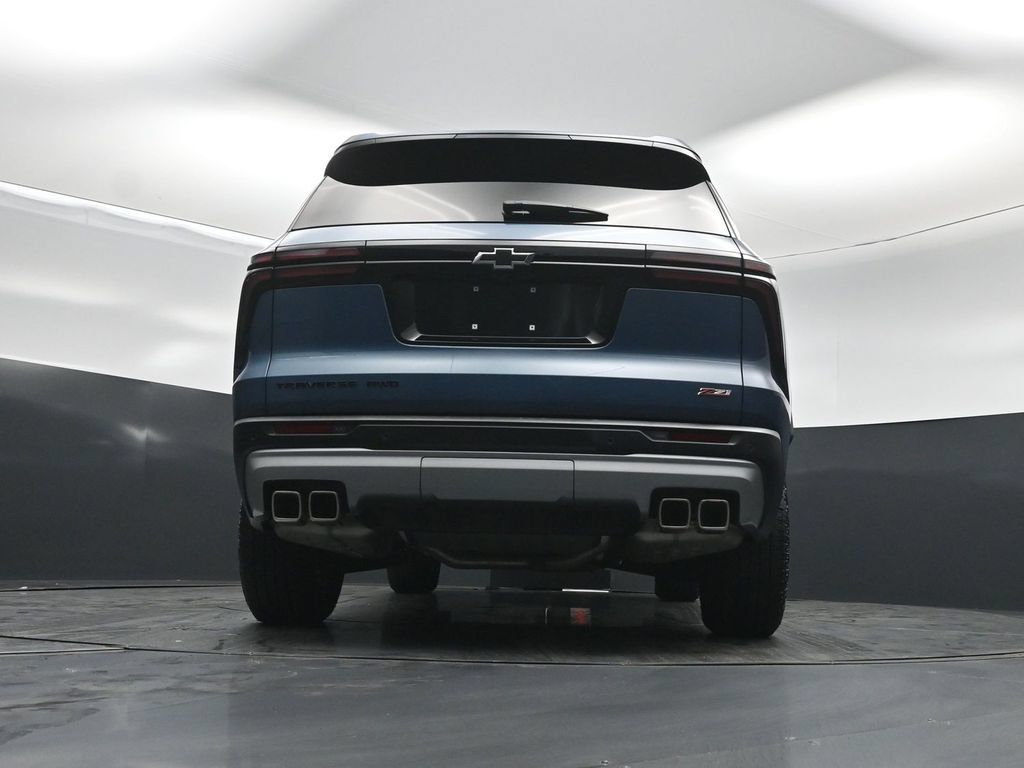 Used 2025 Chevrolet Traverse Z71 w/ Driver Confidence Package AWD/4WD image 42