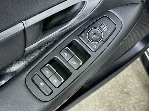 Used 2025 Hyundai Sonata SEL FWD image 19