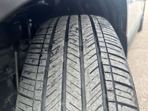 Used 2024 Toyota Corolla Cross XLE w/ Convenience Package image 42