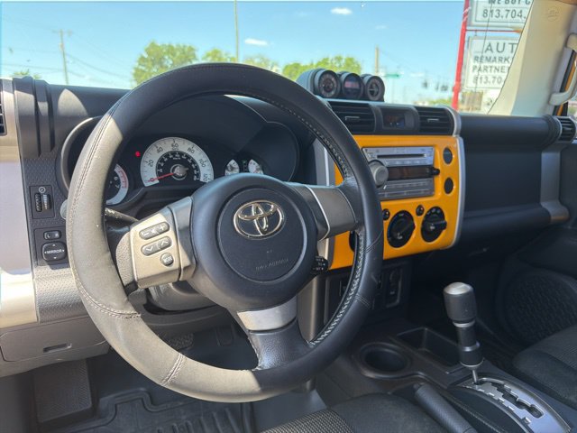 Used 2007 Toyota FJ Cruiser 2WD w/ Upgrade Pkg 2 image 13