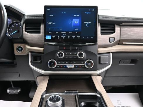 Used 2023 Ford Expedition Limited image 23