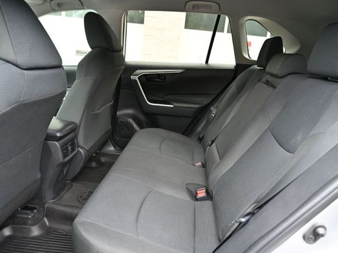 Used 2023 Toyota RAV4 LE AWD/4WD image 13