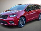 New 2026 Chrysler Pacifica Select image 2