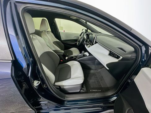 Used 2022 Toyota Corolla XSE image 29