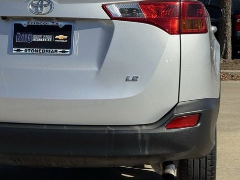 Used 2015 Toyota RAV4 LE image 7