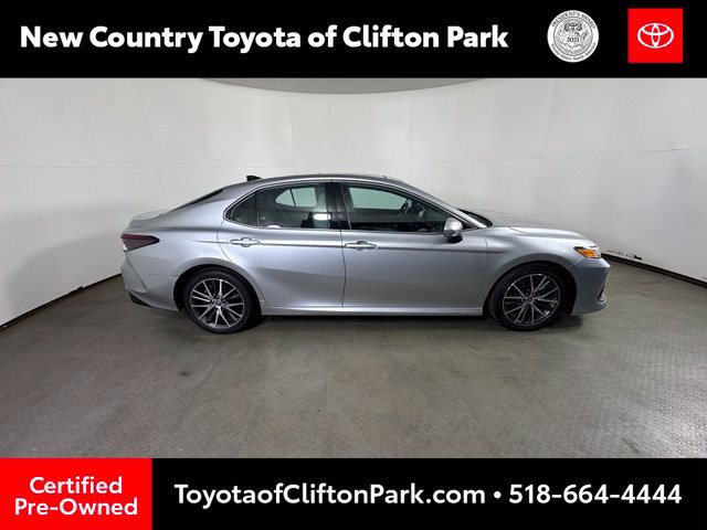Used 2021 Toyota Camry XLE FWD image 8