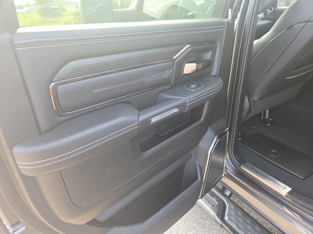 Used 2024 RAM 3500 Limited AWD/4WD image 8