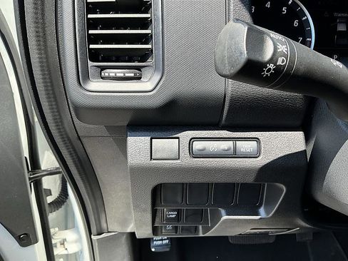 Used 2023 Nissan Frontier S RWD image 13