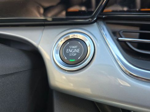 Used 2025 Chevrolet Trax LT w/ LT Convenience Package image 25