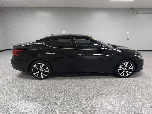 Used 2016 Nissan Maxima 3.5 SL image 2