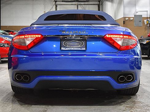 Used 2015 Maserati GranTurismo Convertible RWD image 8