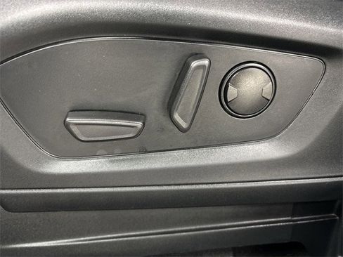 Certified 2023 Ford Explorer XLT w/ Equipment Group 202A image 4