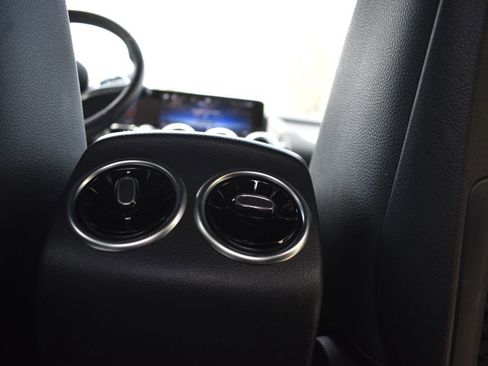 Used 2025 Mercedes-Benz GLA 250 image 30