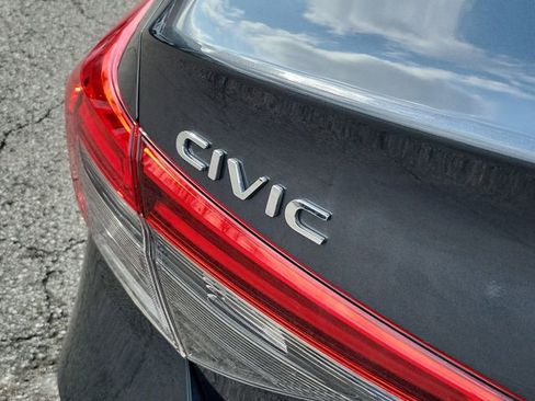 Used 2024 Honda Civic Sport image 5