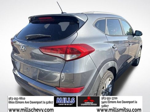 Used 2016 Hyundai Tucson SE w/ Option Group 02 FWD image 3