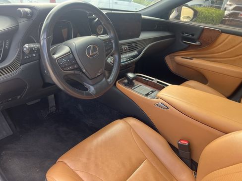 Used 2021 Lexus LS 500 w/ Accessory Package (Z2) image 9