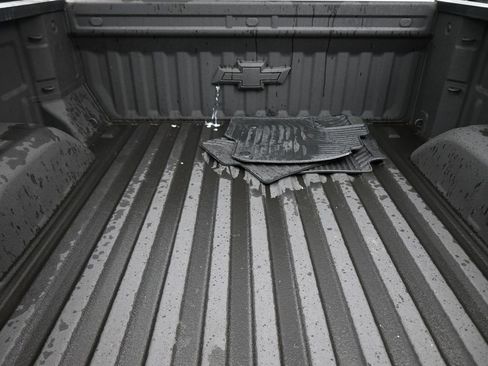 Used 2021 Chevrolet Silverado 1500 LT Trail Boss image 16