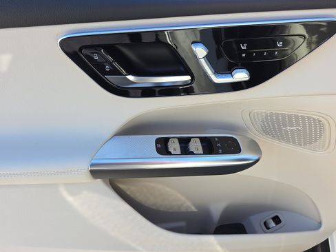 New 2026 Mercedes-Benz GLC 300 image 15