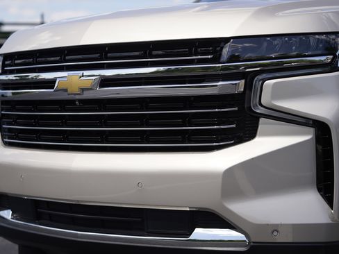 Used 2022 Chevrolet Tahoe LT w/ Luxury Package RWD image 35