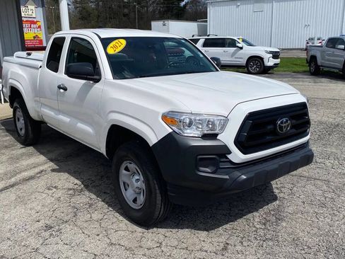 Used 2021 Toyota Tacoma SR RWD image 7