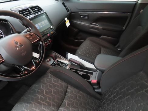 New 2026 Mitsubishi Outlander Sport LE AWD/4WD image 20