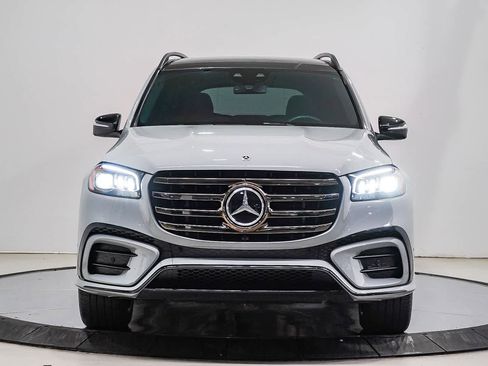 Used 2025 Mercedes-Benz GLS 450 4MATIC image 6
