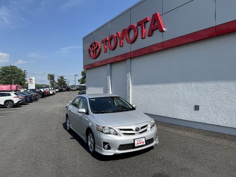 Used 2013 Toyota Corolla S FWD image 1