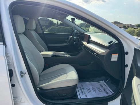 Used 2025 Hyundai Sonata SEL FWD image 34