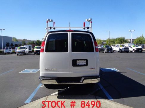 Used 2024 GMC Savana 2500 w/ Driver Convenience Package image 4
