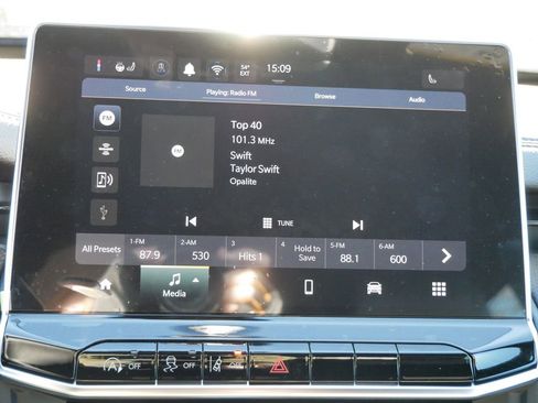 New 2026 Jeep Compass Latitude AWD/4WD image 41