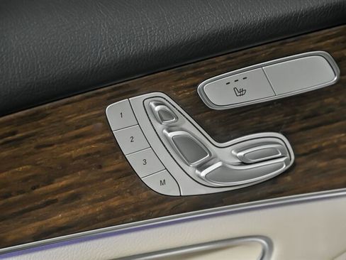 Used 2022 Mercedes-Benz GLC 300 GLC 300 4MATIC image 18