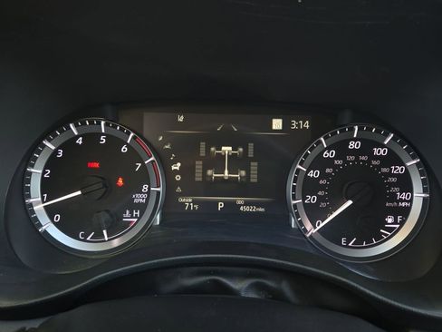 Used 2024 Toyota Highlander LE image 15