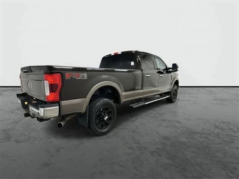 Used 2018 Ford F350 Lariat image 4