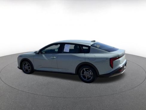 Used 2025 Kia K4 LXS image 10