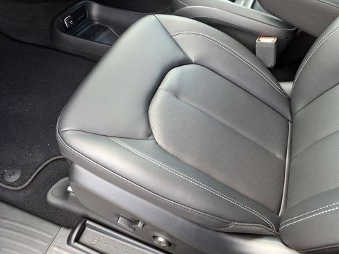 New 2027 Chrysler Pacifica Select AWD/4WD image 20