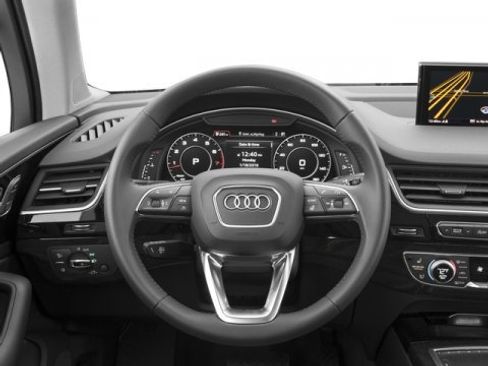Used 2018 Audi Q7 3.0T Premium Plus w/ Premium Plus Package image 7