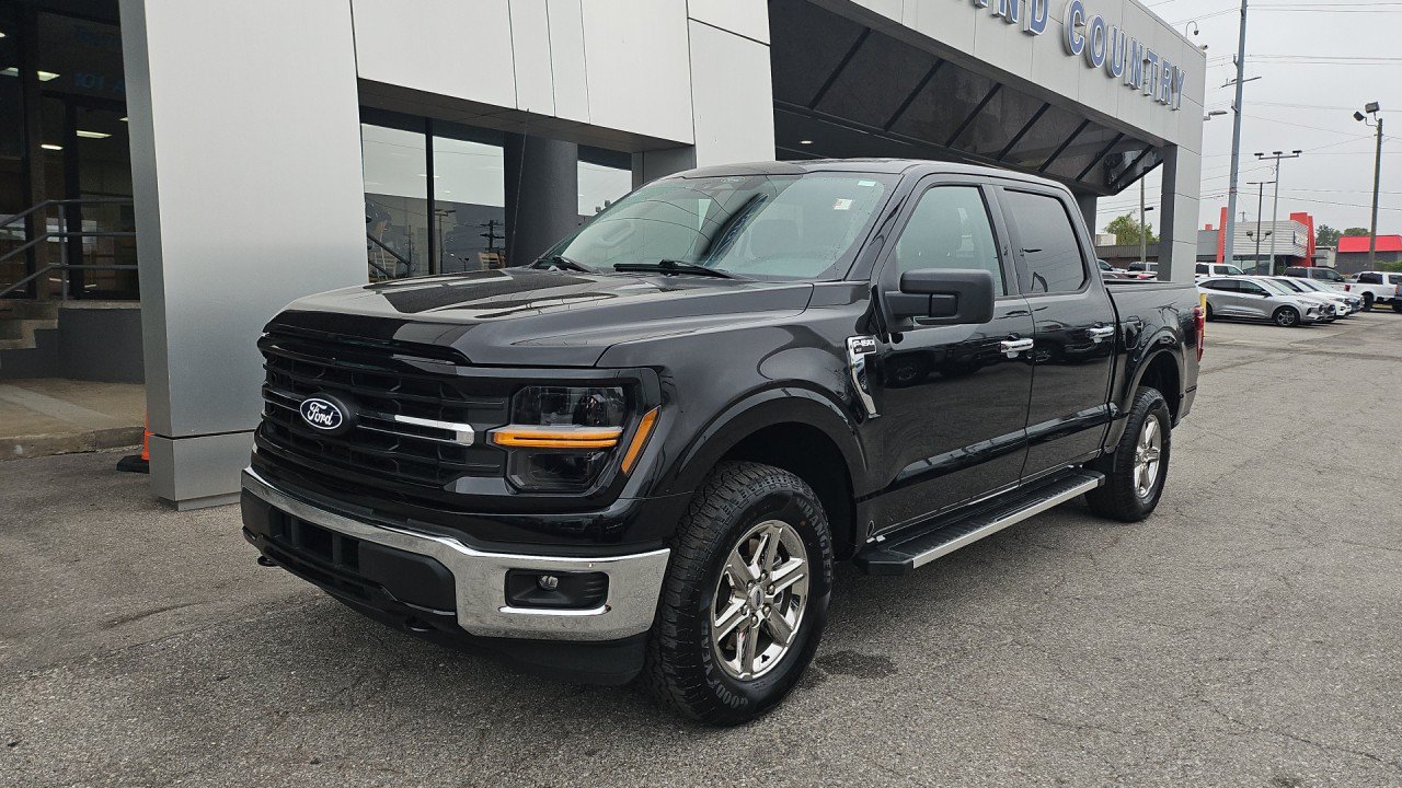 Used 2025 Ford F150 XLT w/ Equipment Group 301A Standard AWD/4WD image 8
