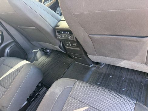 Used 2023 GMC Acadia SLE w/ Driver Convenience Package image 20