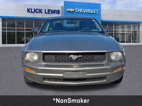 Used 2009 Ford Mustang Coupe RWD image 2