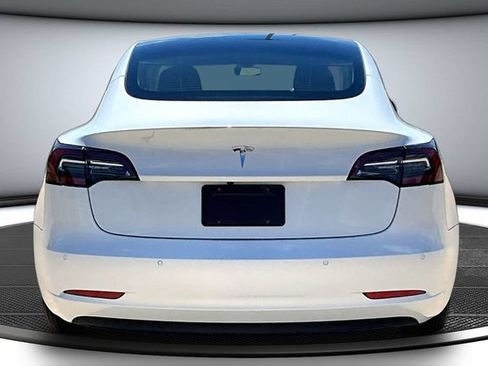 Used 2021 Tesla Model 3 Standard Range Plus RWD image 5
