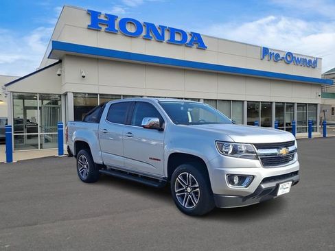 Used 2020 Chevrolet Colorado LT w/ LPO, Premium Interior Package AWD/4WD image 3