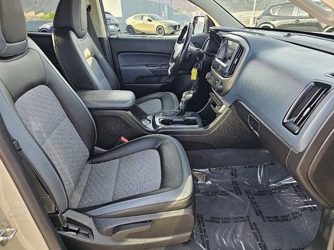 Used 2022 Chevrolet Colorado Z71 w/ Safety Package image 17